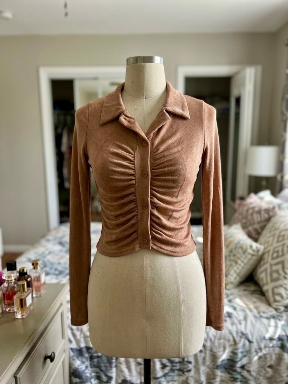 PrettyLittleThing Brown Ruched Button-Front Long Sleeve Top
